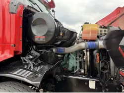 2014 VOLVO VHD84B200