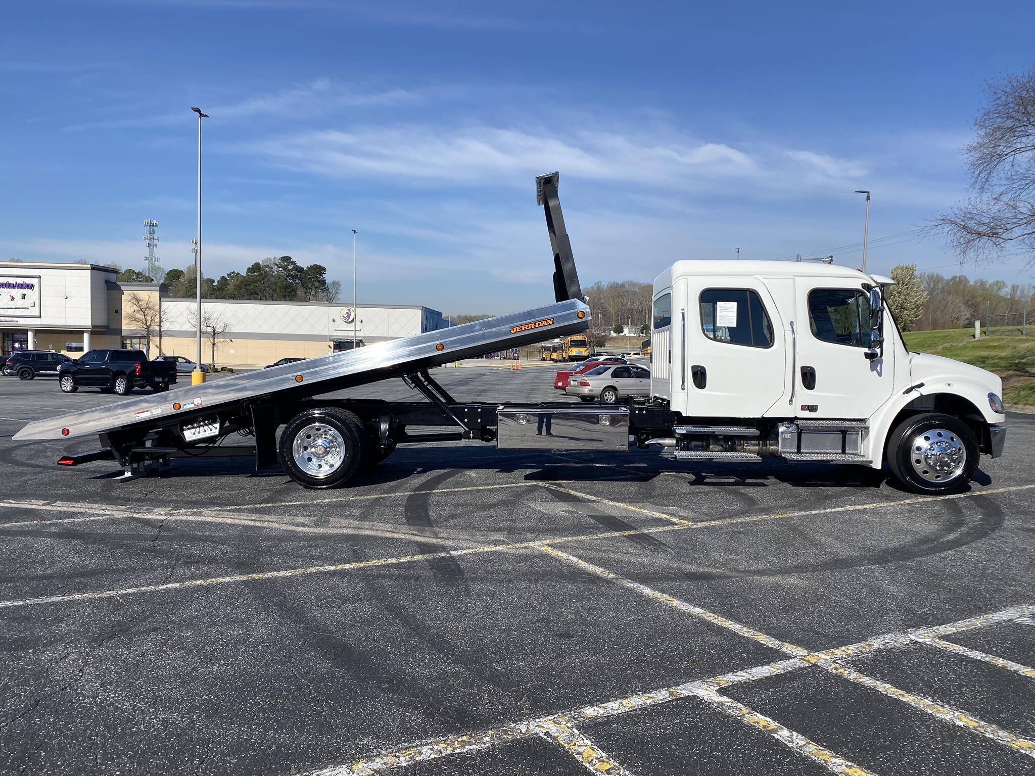 2025 FREIGHTLINER BUSINESS CLASS M2 106 in Greensboro, NC