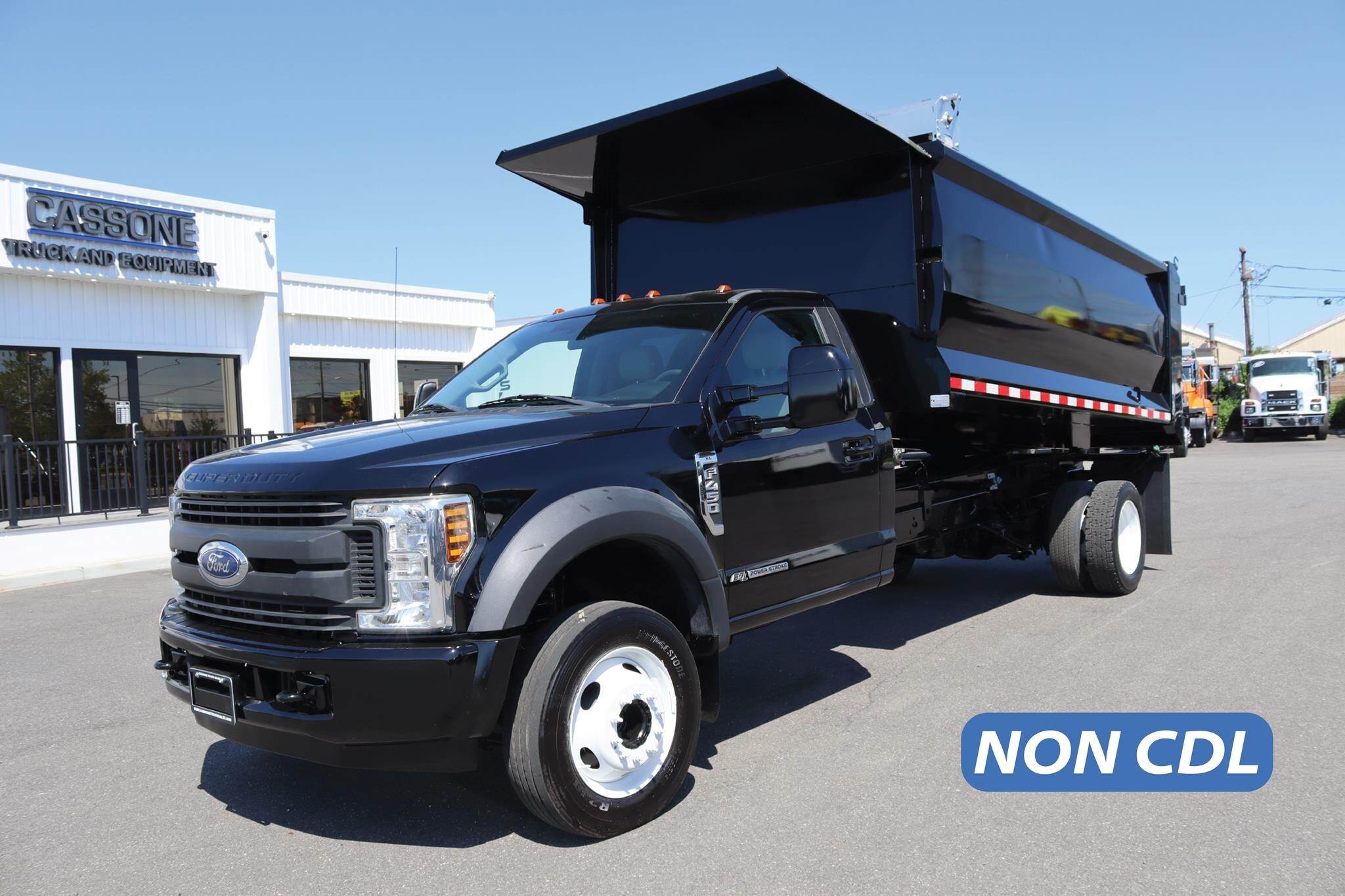 2018 FORD F450 in Ronkonkoma, NY