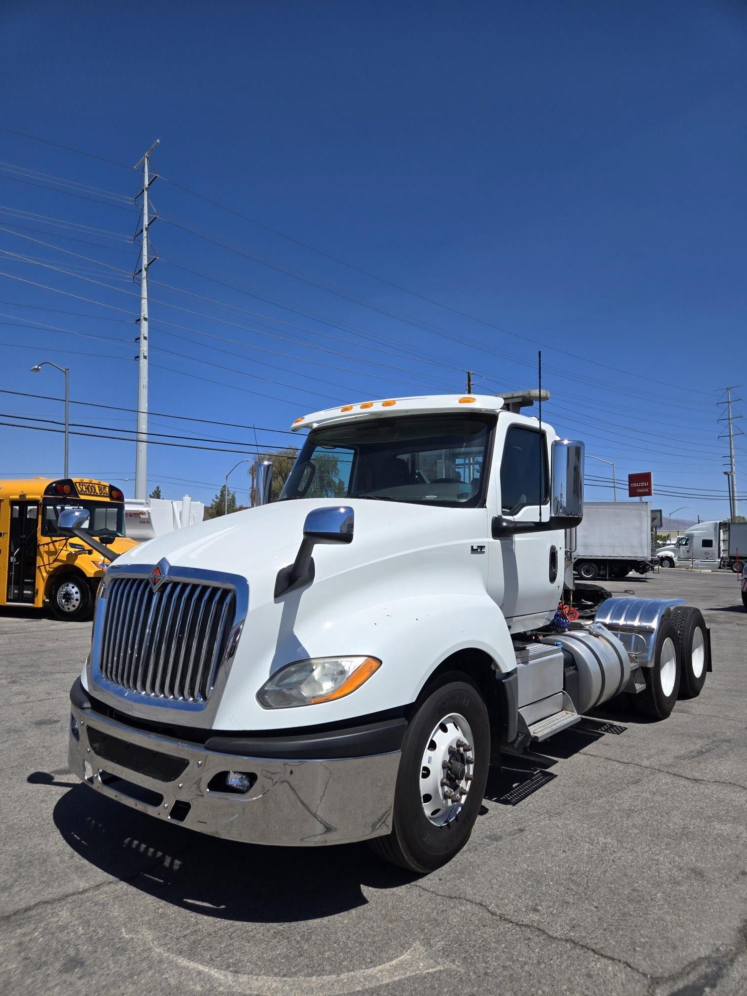 2019 INTERNATIONAL LT in North Las Vegas, NV