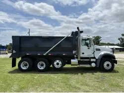2014 MACK GRANITE GU713