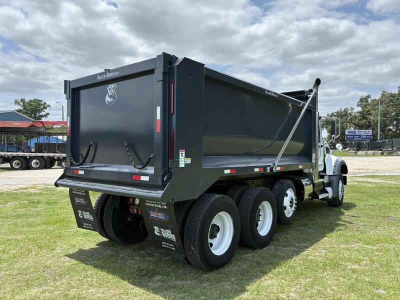 2014 MACK GRANITE GU713