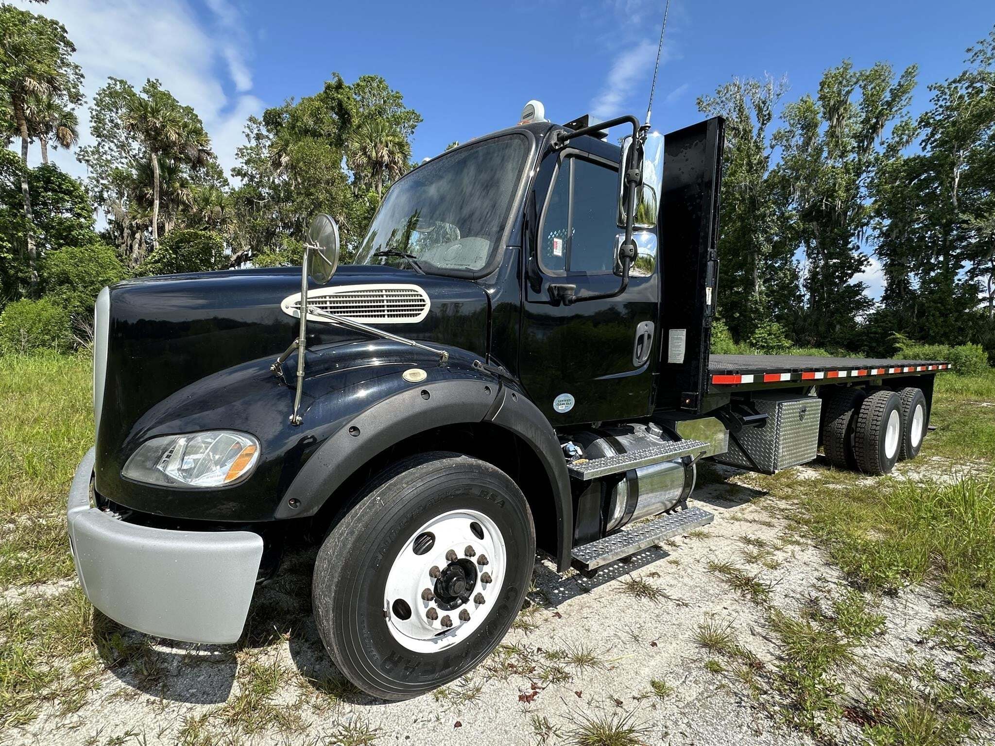 2015 FREIGHTLINER BUSINESS CLASS M2 112 in Edgewater, FL