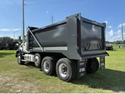 2015 MACK GRANITE GU813