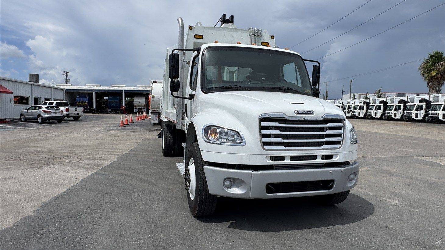 2025 FREIGHTLINER M2 106 in Tampa, FL