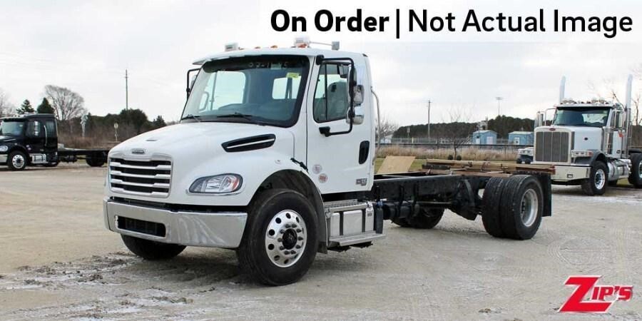 2027 FREIGHTLINER BUSINESS CLASS M2 106 in New Hampton, IA