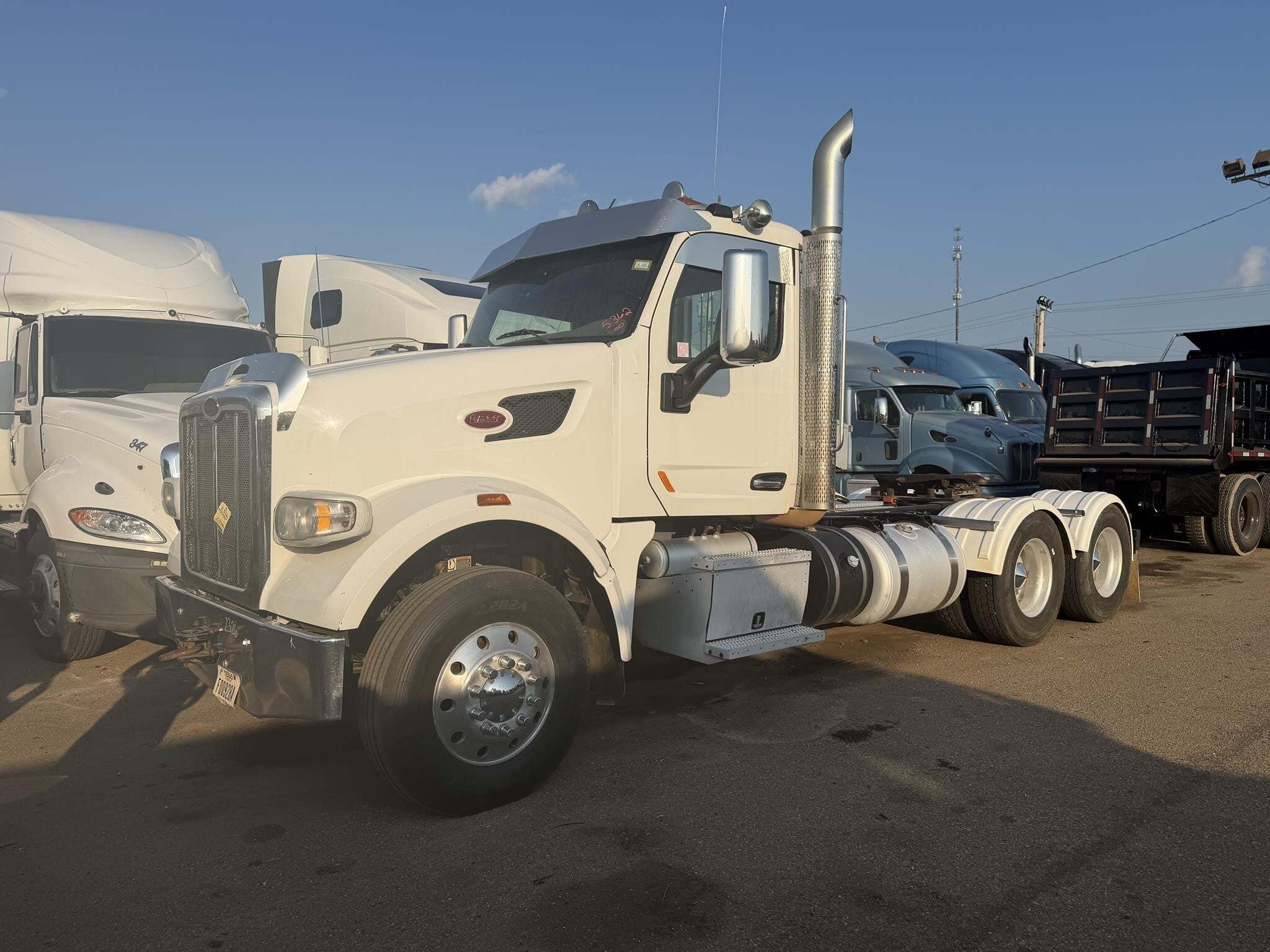 2016 PETERBILT 567 in Covington, TN