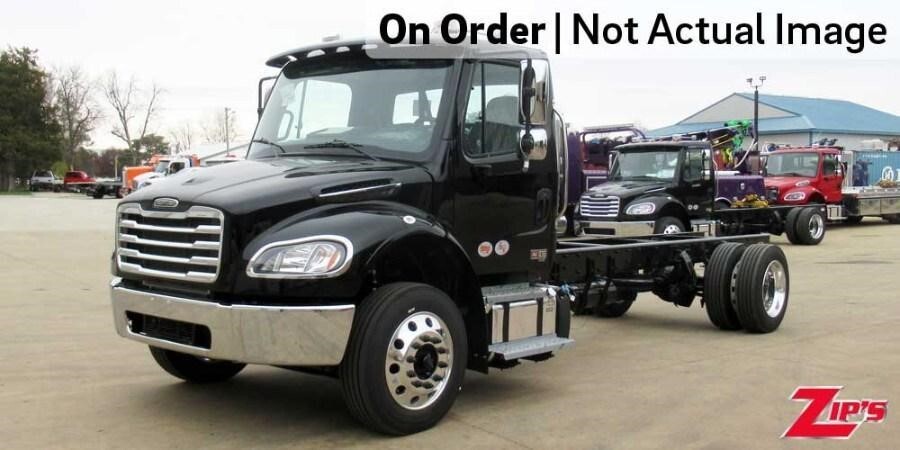 2027 FREIGHTLINER BUSINESS CLASS M2 106 in New Hampton, IA