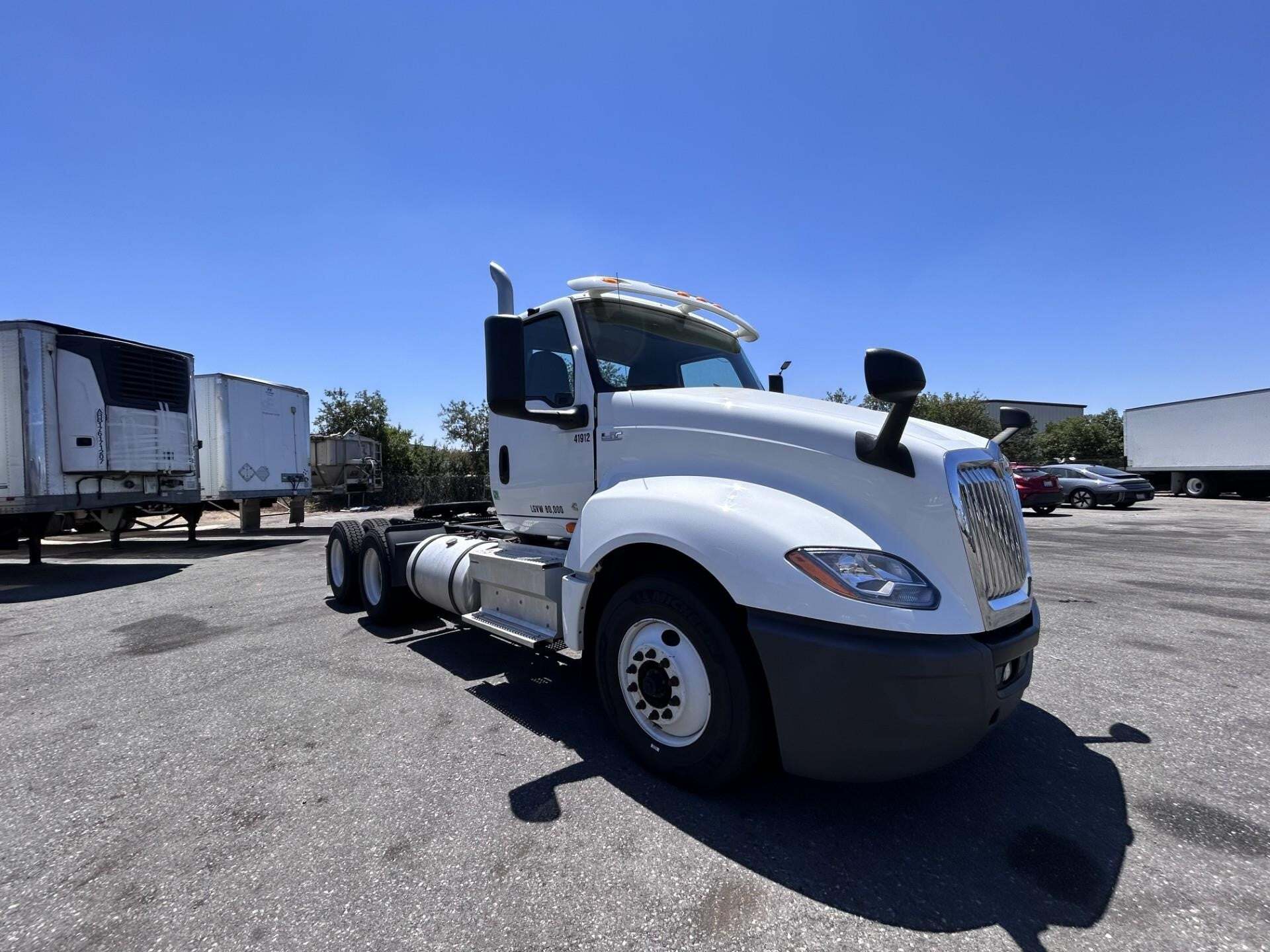 2020 INTERNATIONAL LT in Fontana, CA