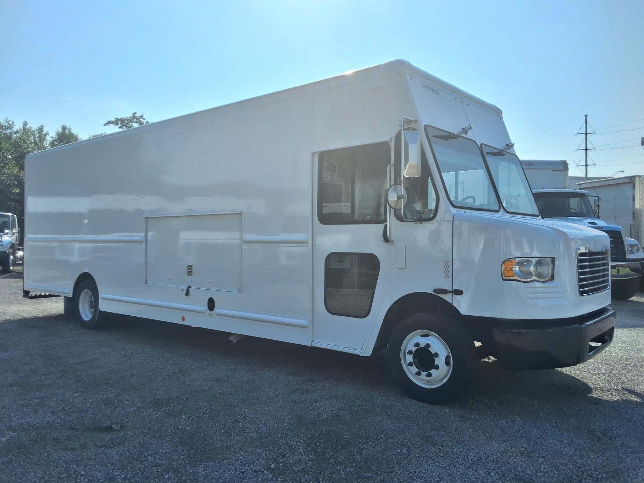 2017 FREIGHTLINER MT55 in Fort Wayne, IN