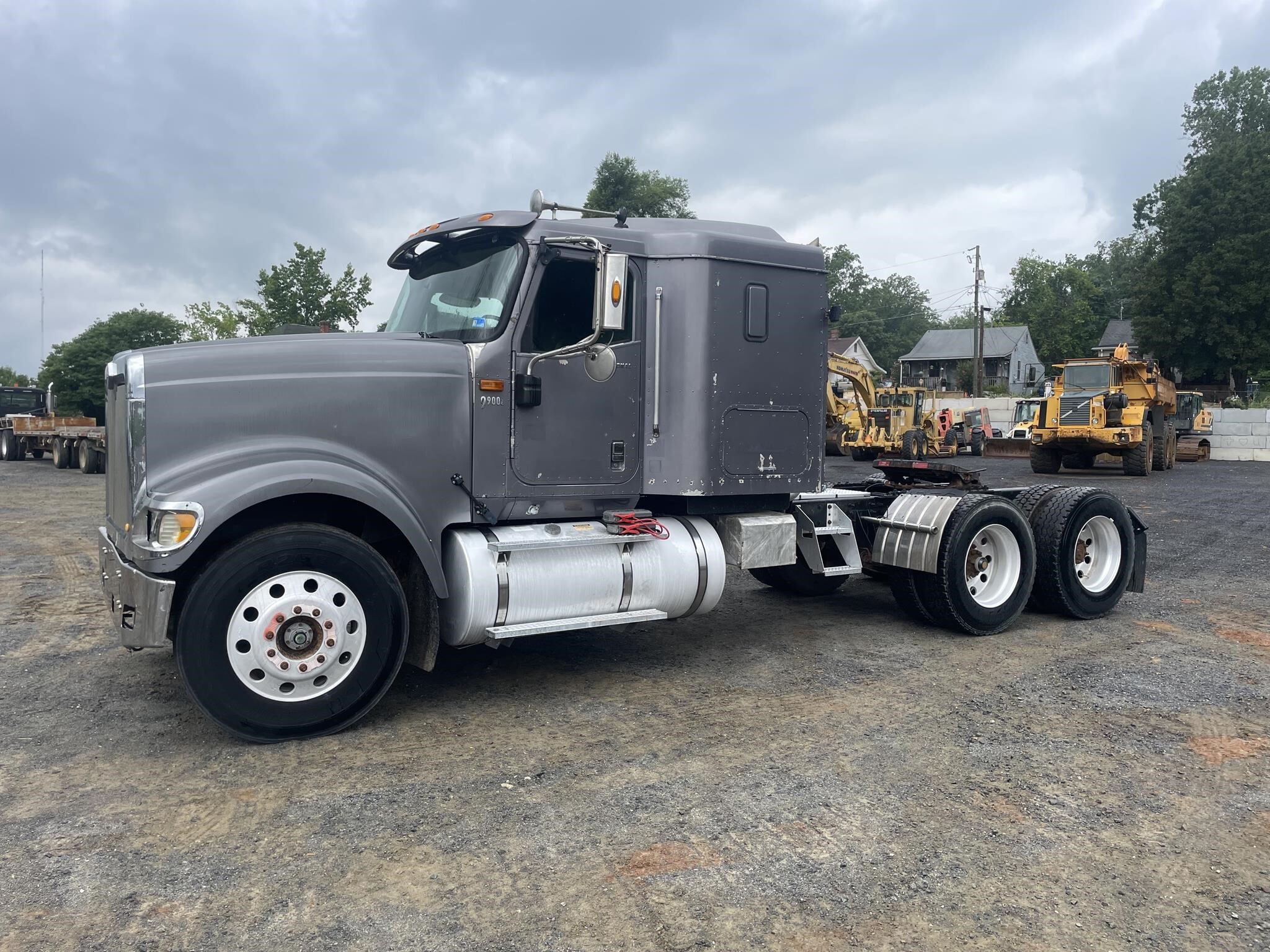 2006 INTERNATIONAL 9900 in Orange, VA