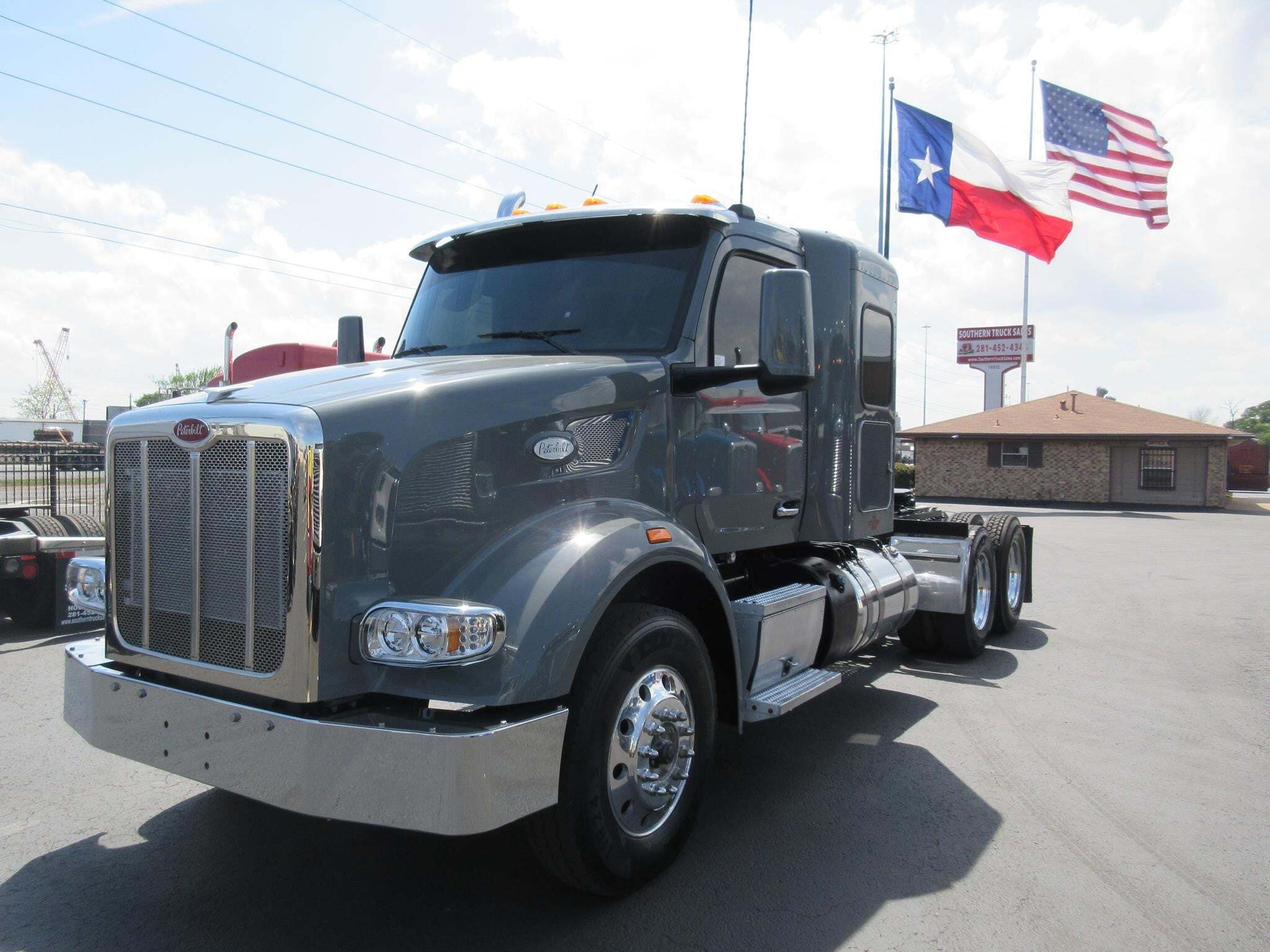 2023 PETERBILT 567 in Channelview, TX