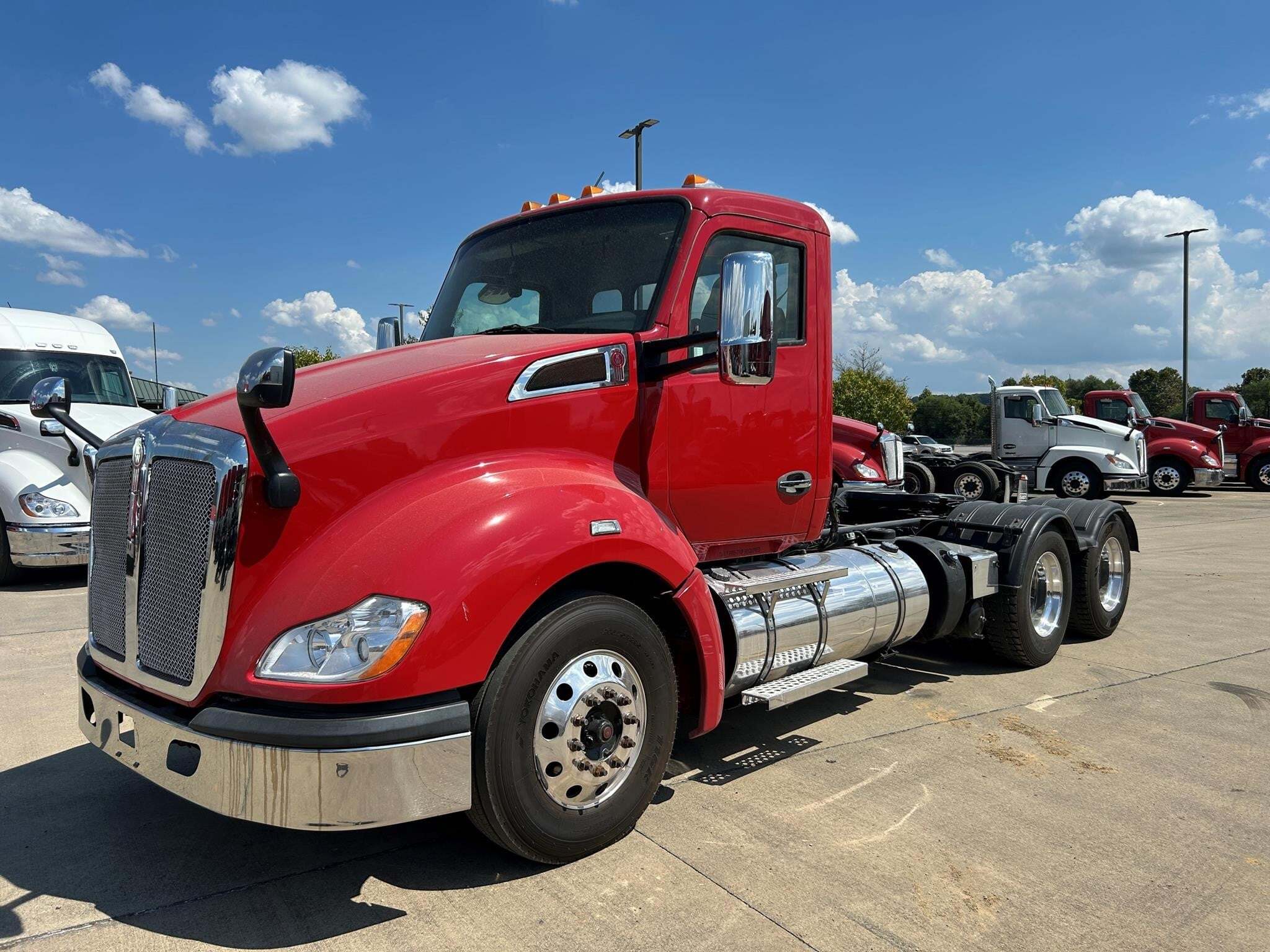 2022 KENWORTH T680 in East Saint Louis, IL