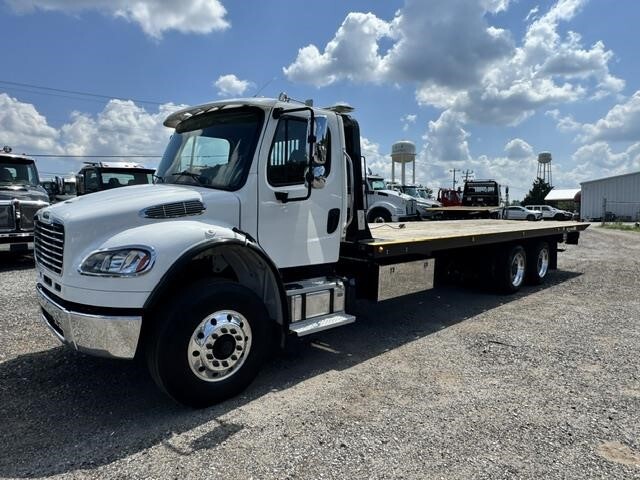 2024 FREIGHTLINER BUSINESS CLASS M2 106 in Chesnee, SC