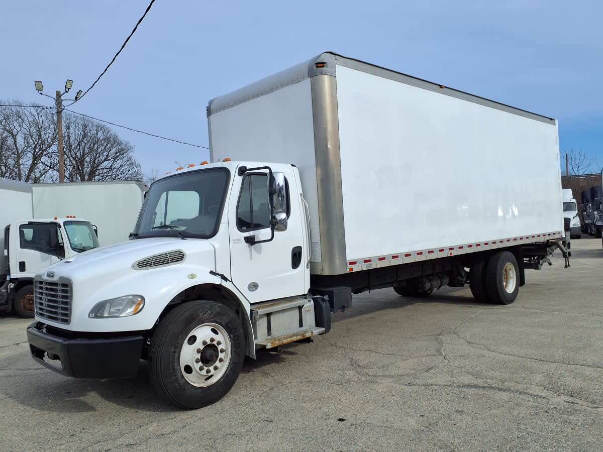 2019 FREIGHTLINER BUSINESS CLASS M2 106 in Warwick, RI