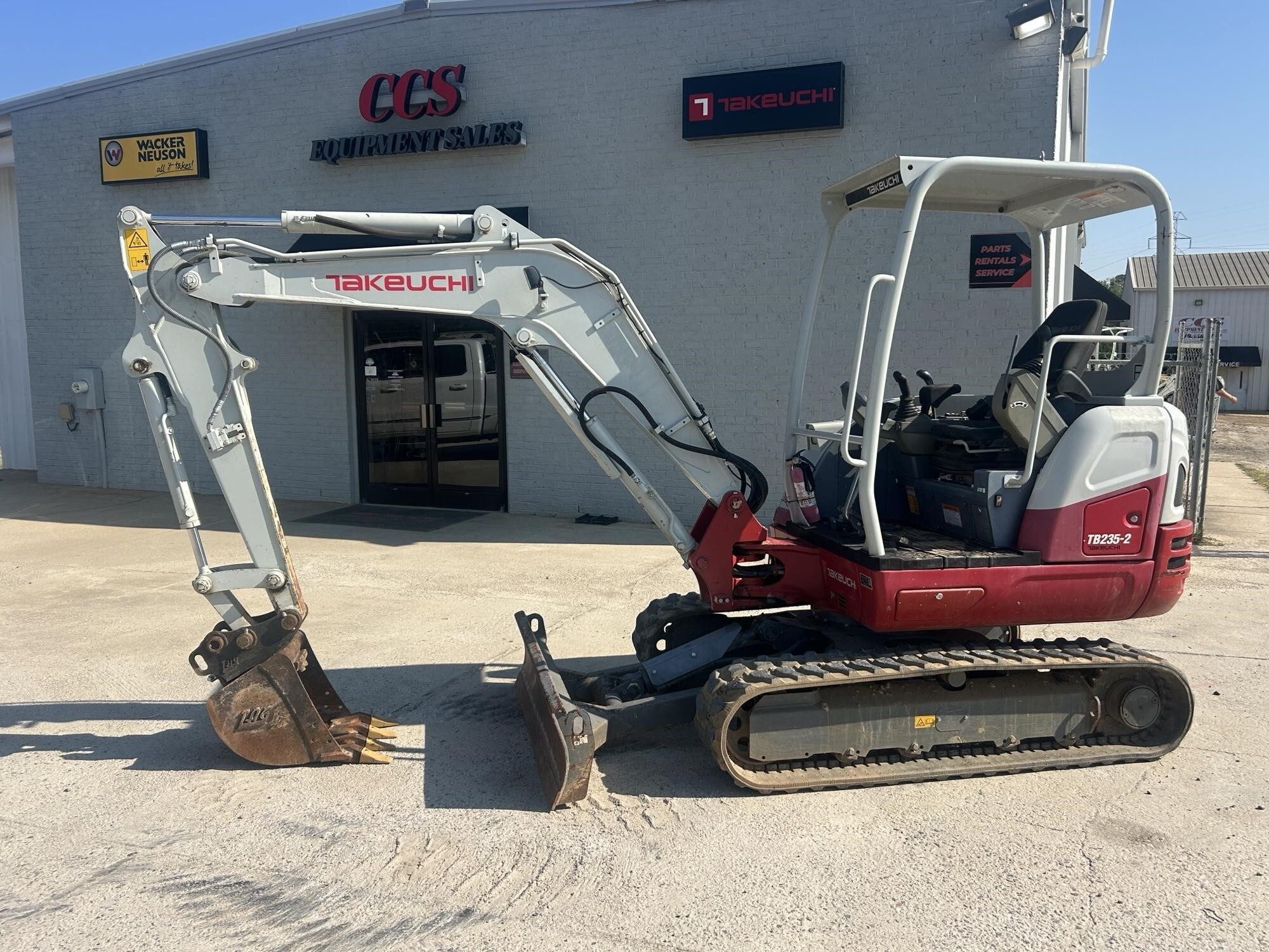 2022 TAKEUCHI TB235-2 in Youngsville, NC