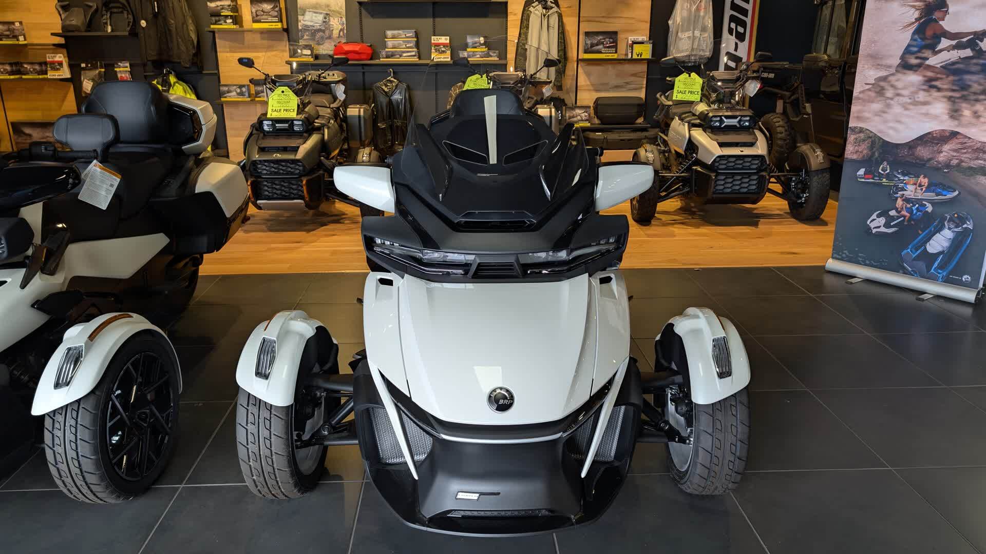 2026 Can-Am RD SPYDER RT LTD 1330 SE6 WH 26 Base BASE in Vancouver, WA