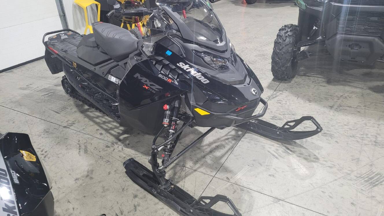 A photo of this 2024 Ski-Doo MXZ X-RS 137 600R E-TEC ES Ice Ripper XT 1.5