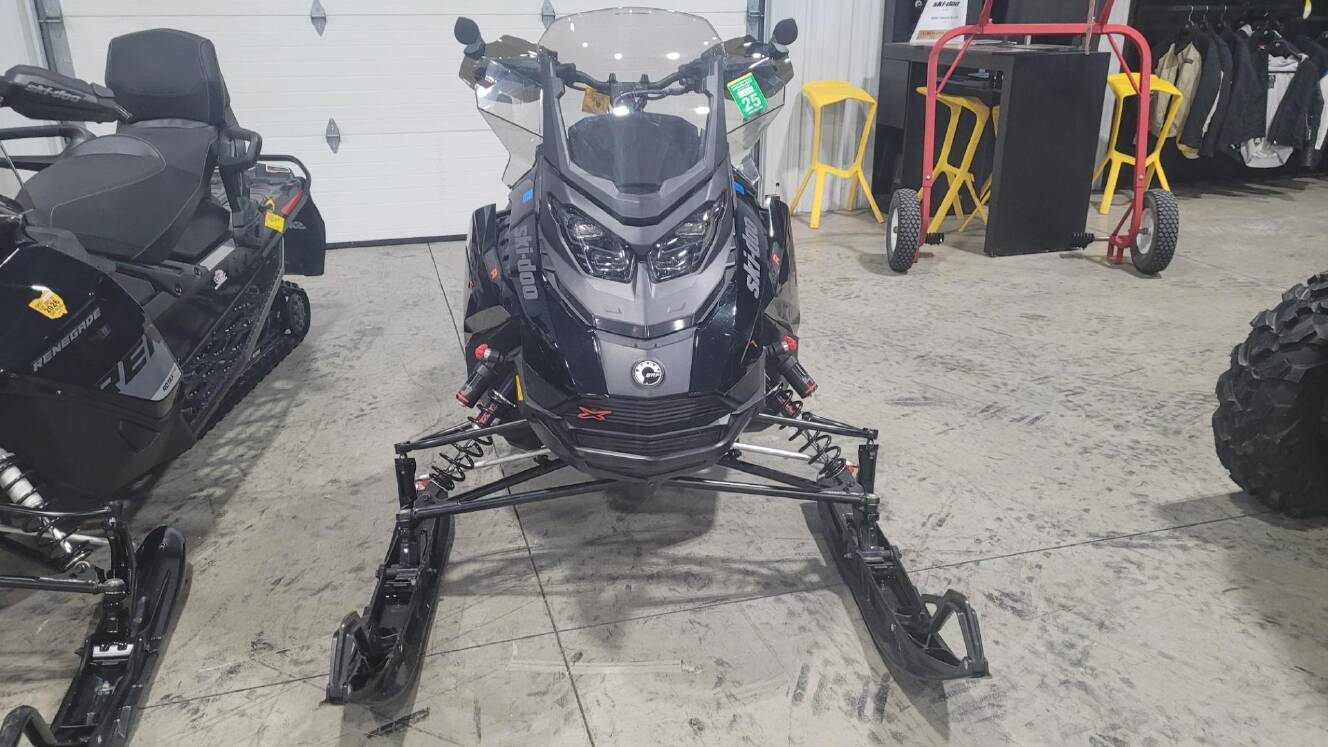 A photo of this 2024 Ski-Doo MXZ X-RS 137 600R E-TEC ES Ice Ripper XT 1.5