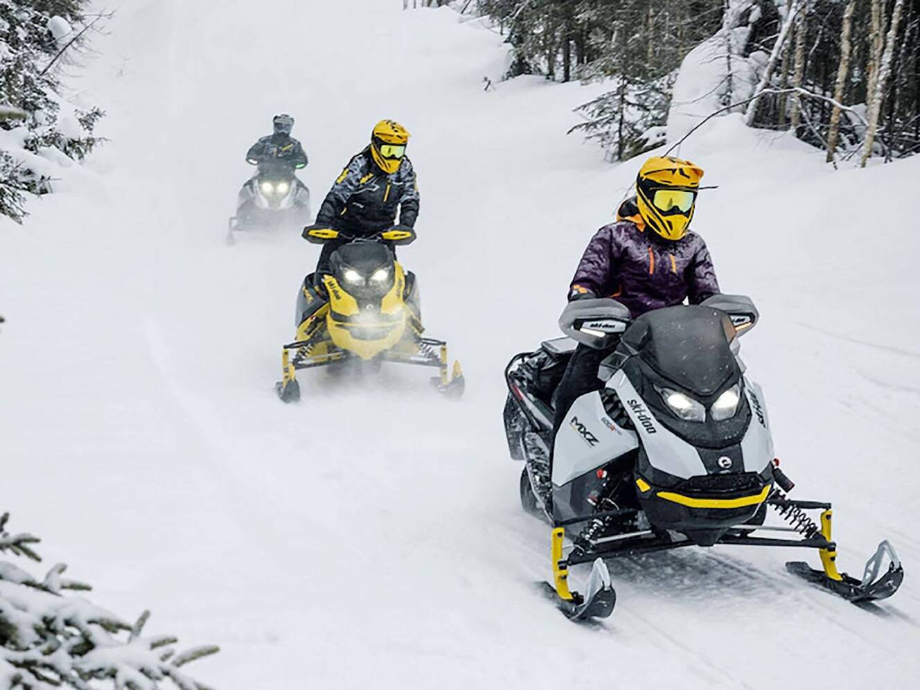 A photo of this 2024 Ski-Doo MXZ X-RS 137 600R E-TEC ES Ice Ripper XT 1.5