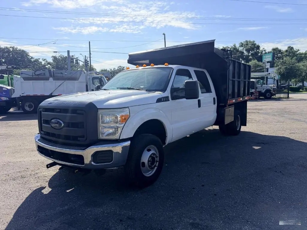2015 FORD F350 in East Wareham, MA
