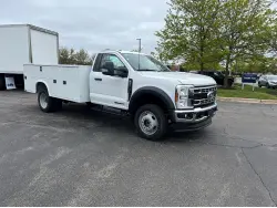 2025 FORD F550
