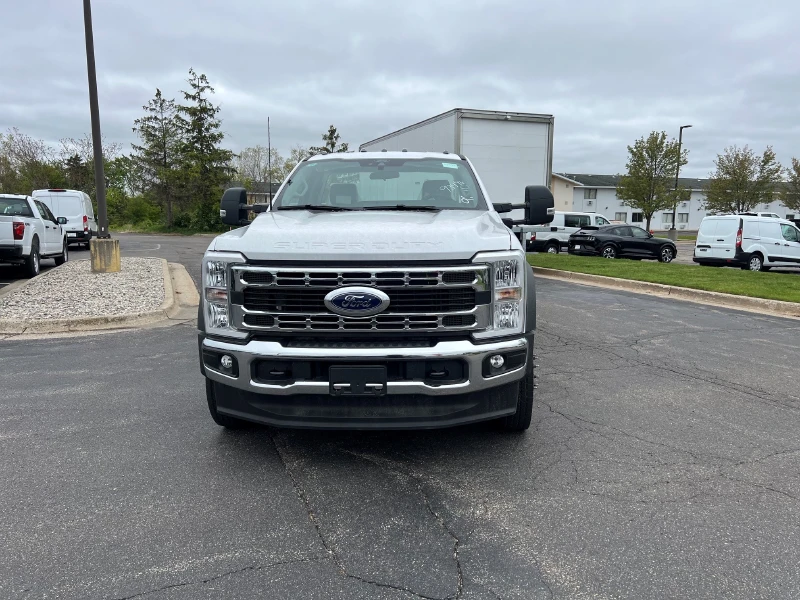 2025 FORD F550