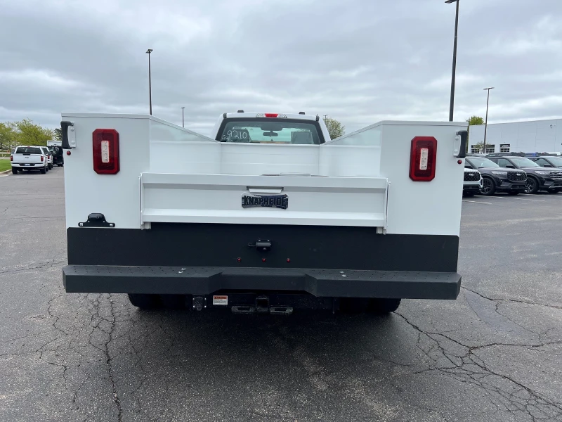 2025 FORD F550