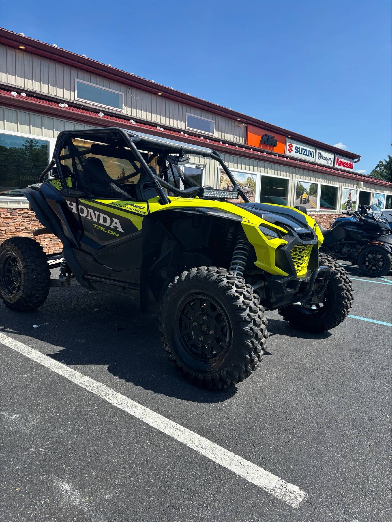 A photo of this 2023 Honda Talon 1000RS FOX Live Valve
