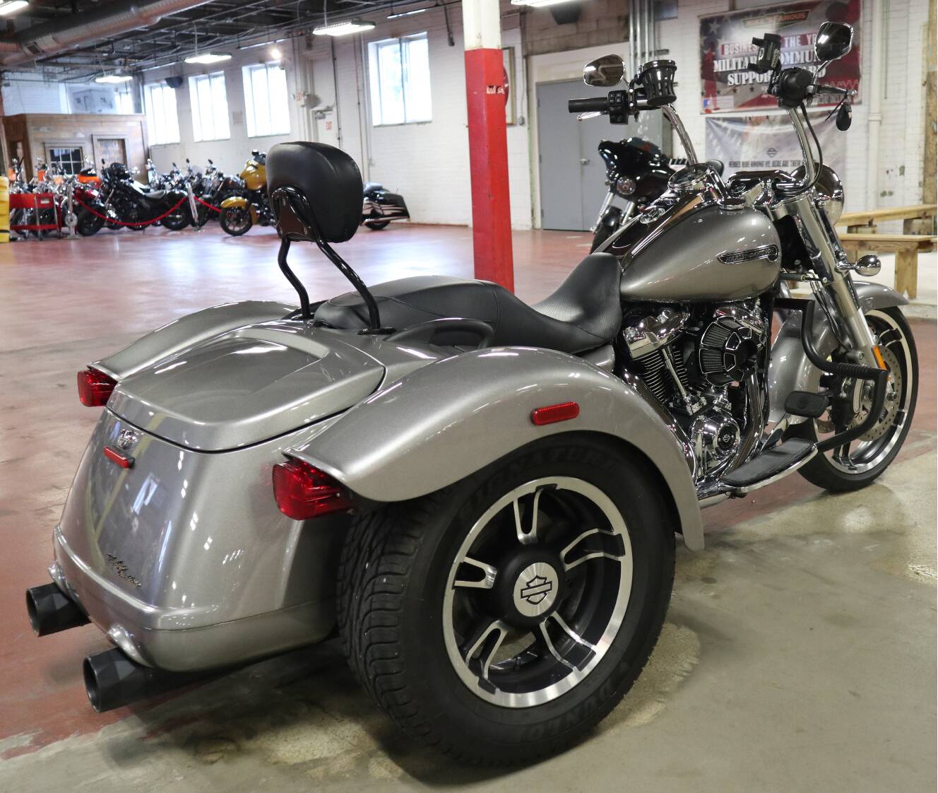 A photo of this 2017 Harley-Davidson Freewheeler