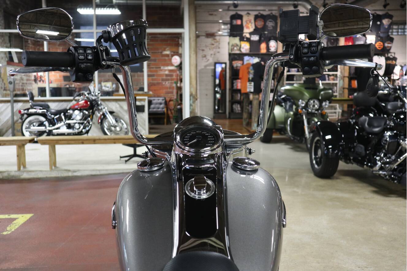 A photo of this 2017 Harley-Davidson Freewheeler