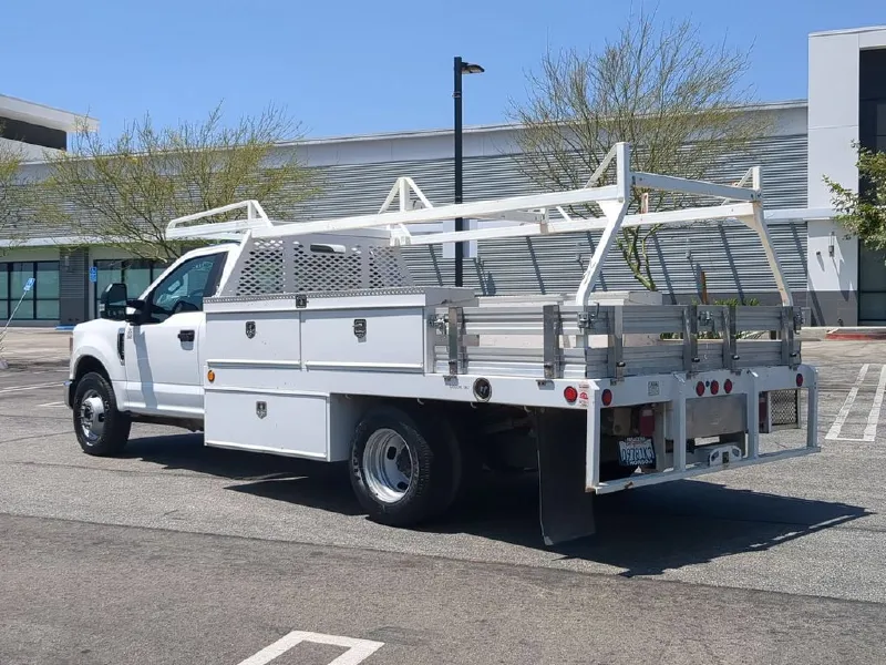2022 FORD F350