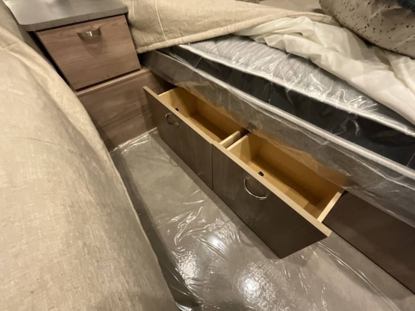 A photo of this 2027 Airstream Flying Cloud 23FB