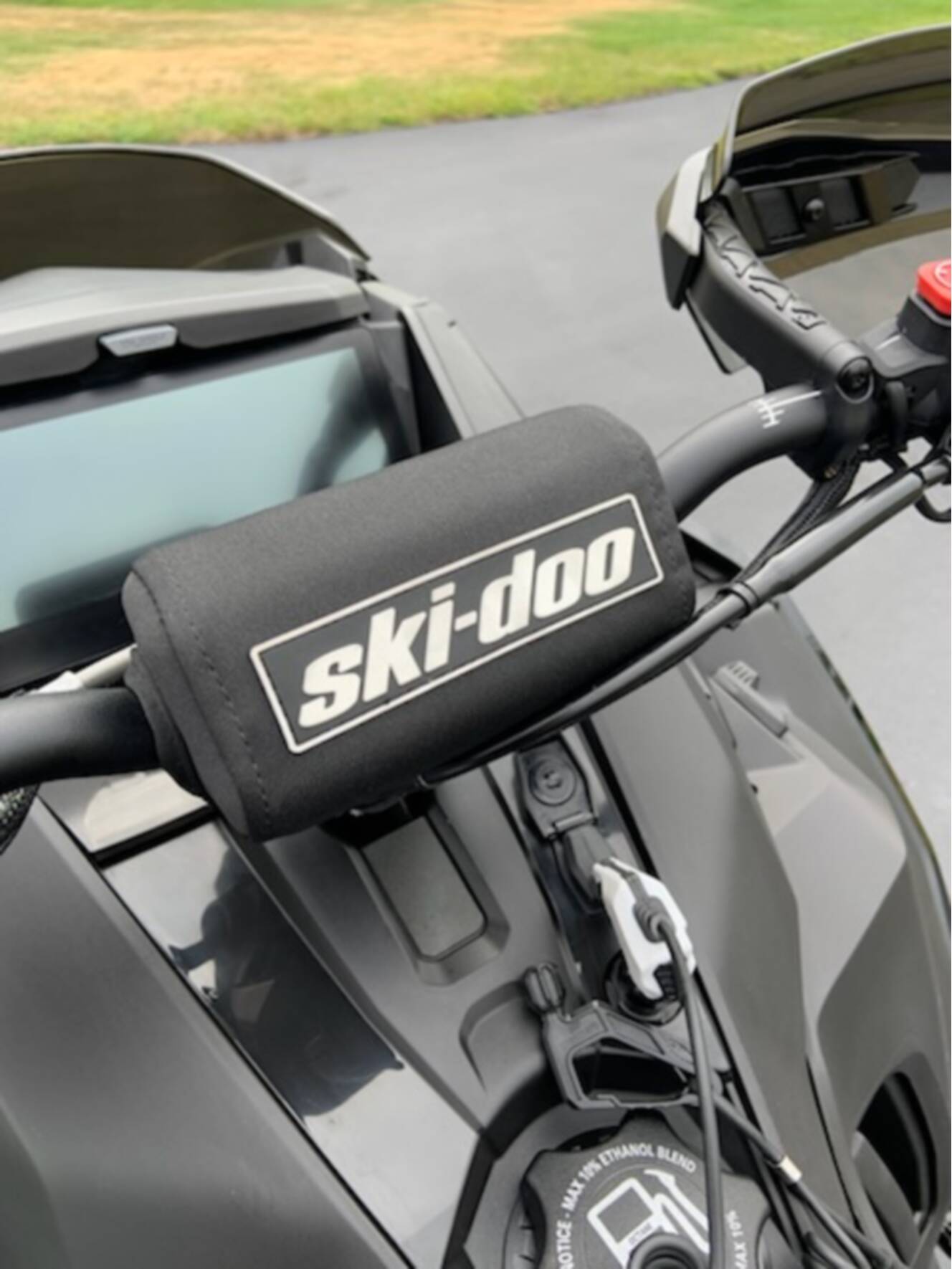 A photo of this 2025 Ski-Doo MXZ X RS 850 E TEC