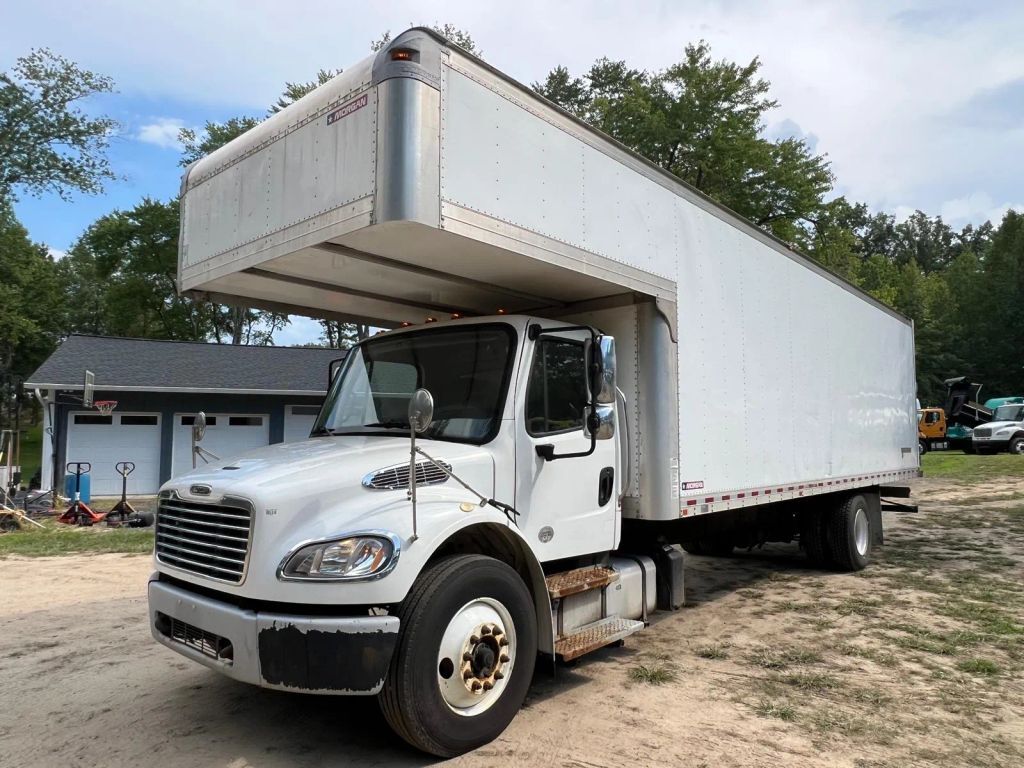 2019 FREIGHTLINER BUSINESS CLASS M2 106 in Fredericksburg, VA