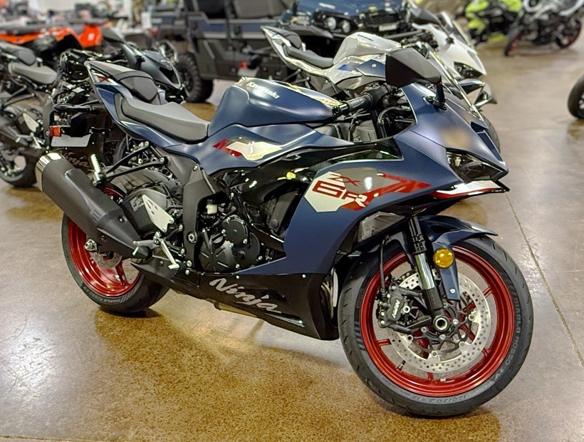 2027 Kawasaki Ninja® ZX™-6R BASE in Hoschton, GA