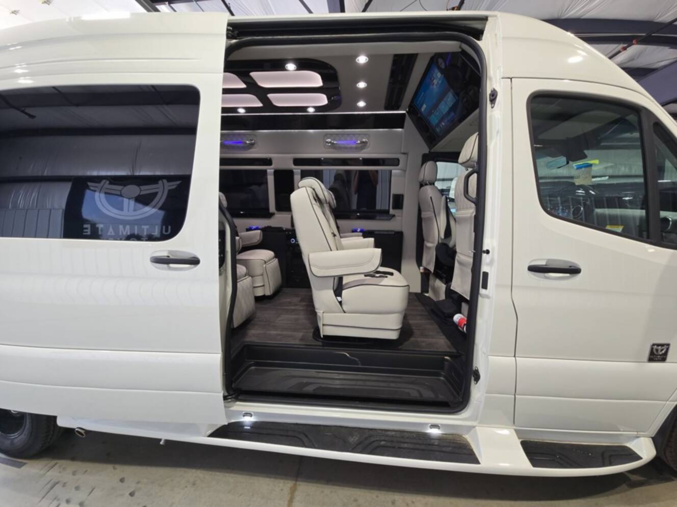 A photo of this 2027 Ultimate Toys COACH 170 STD