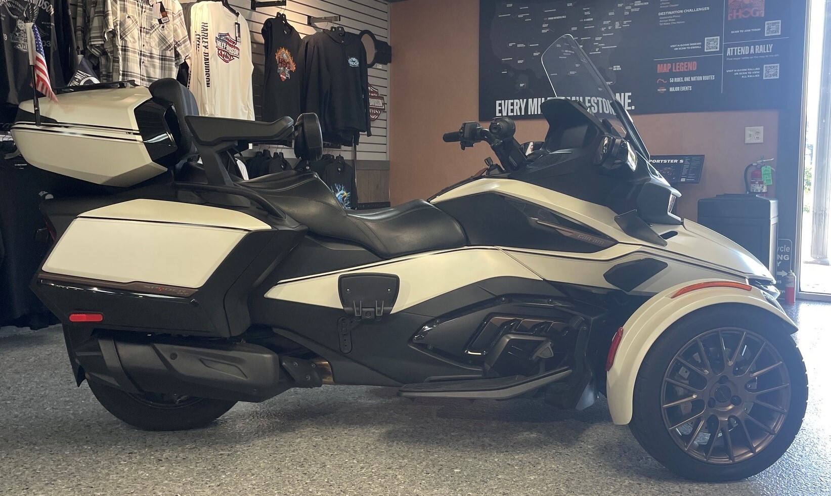 2025 Can-Am SPYDER RT SEA-TO-SKY SEA-TO-SKY in Winamac, IN