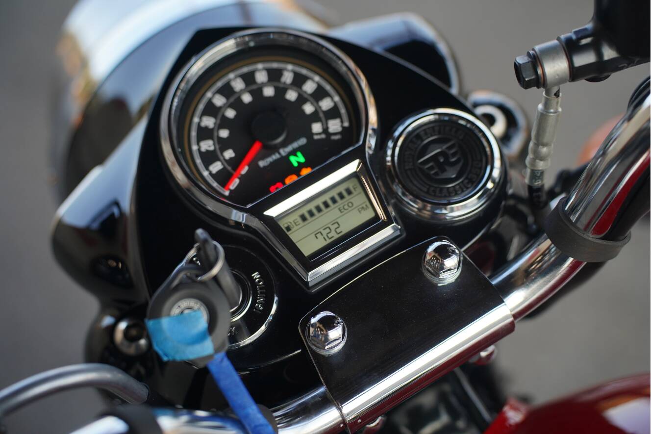 A photo of this 2024 Royal Enfield CLASSIC 350