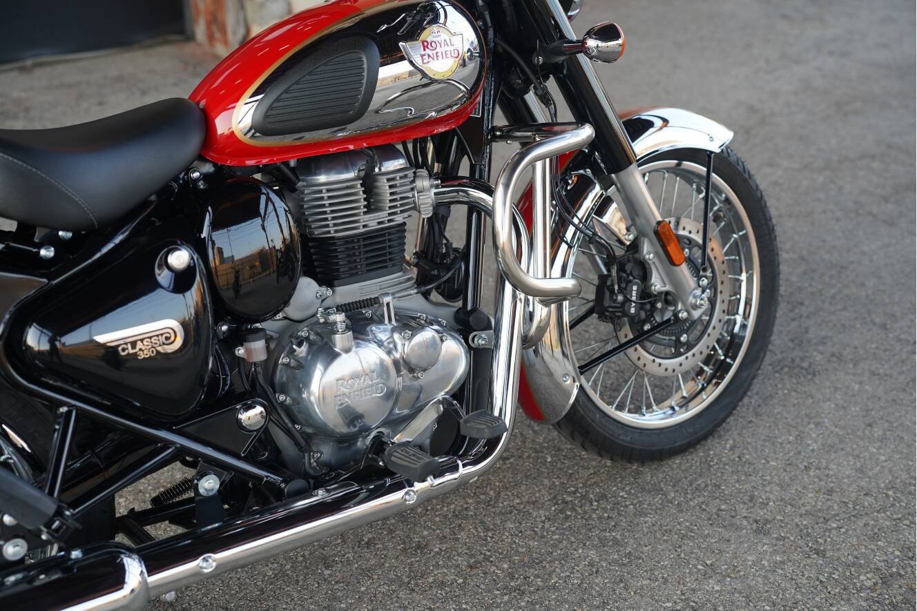 A photo of this 2024 Royal Enfield CLASSIC 350