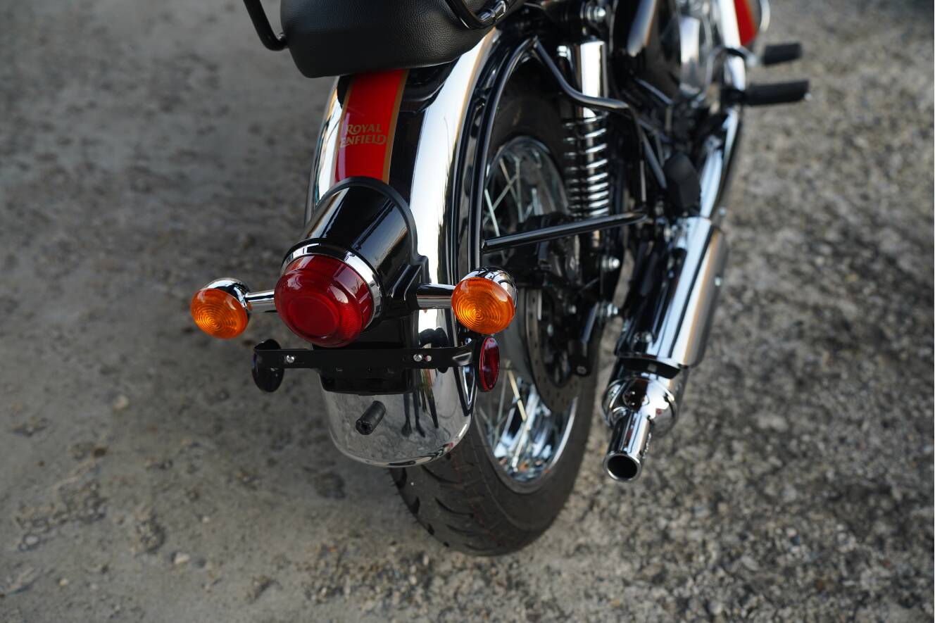 A photo of this 2024 Royal Enfield CLASSIC 350
