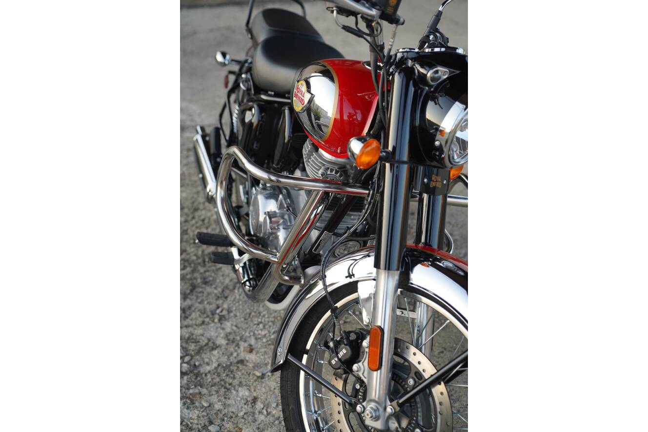 A photo of this 2024 Royal Enfield CLASSIC 350