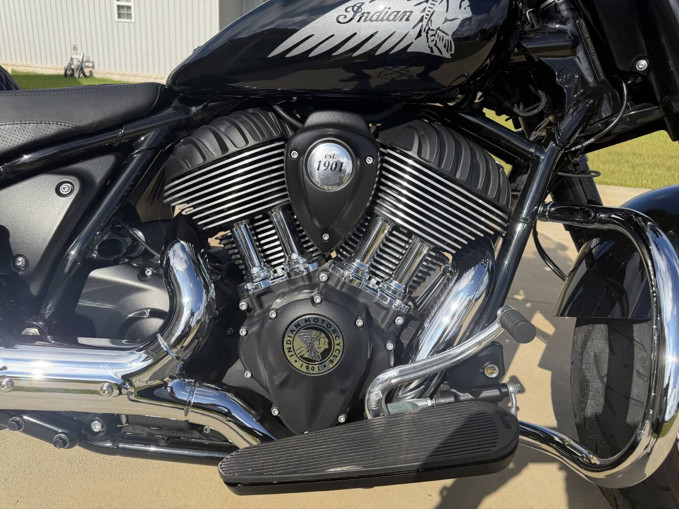 A photo of this 2022 Indian CHIEF BOBBER ABS