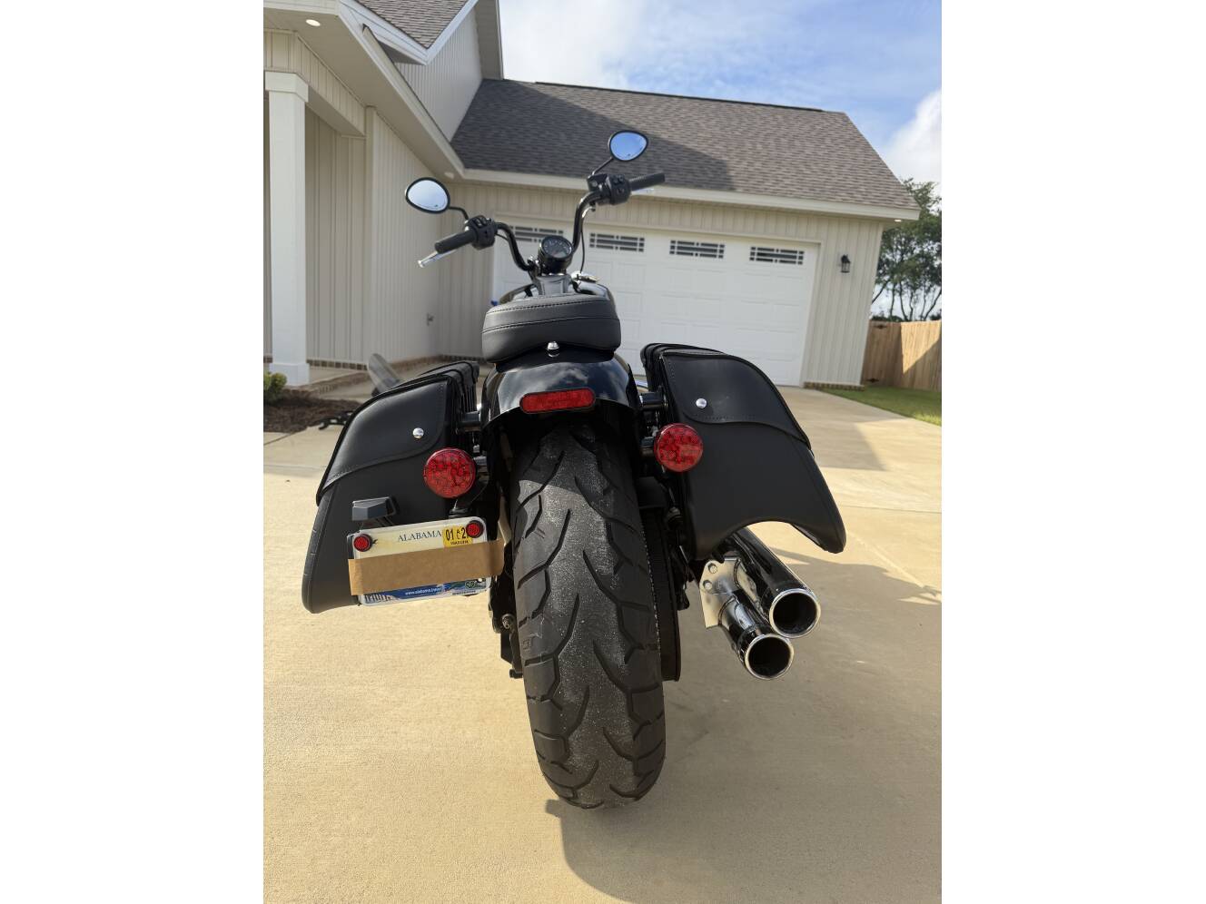 A photo of this 2022 Indian CHIEF BOBBER ABS