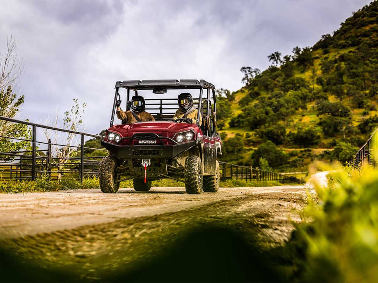A photo of this 2026 Kawasaki MULE PRO-FXT™ 1000 Platinum Ranch Edition