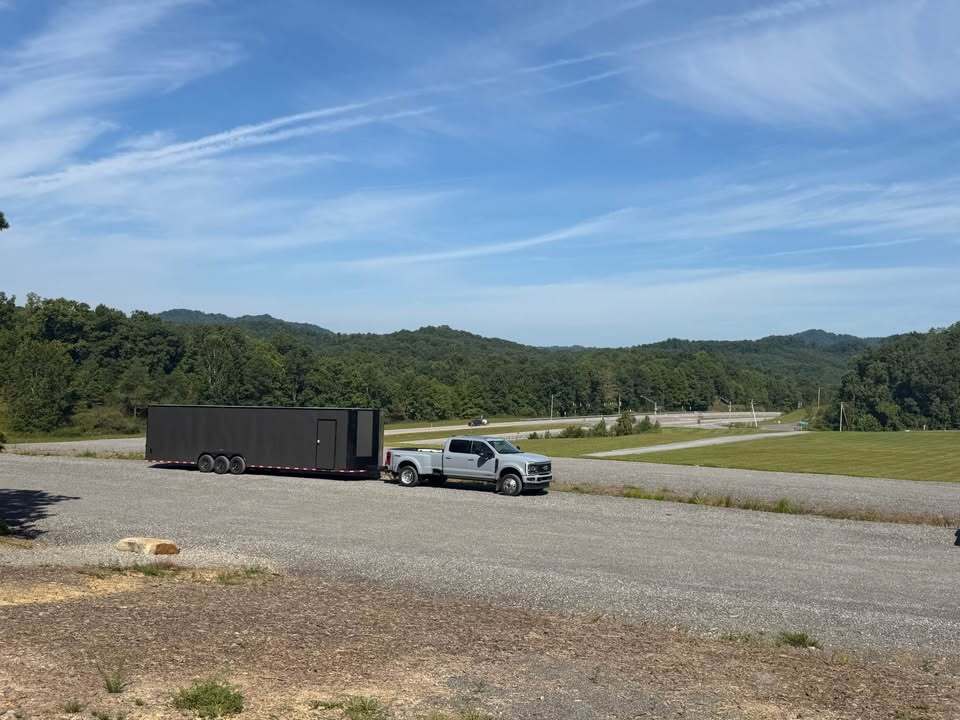 2027 TRAILER Enclosed trailer in Orlando, FL