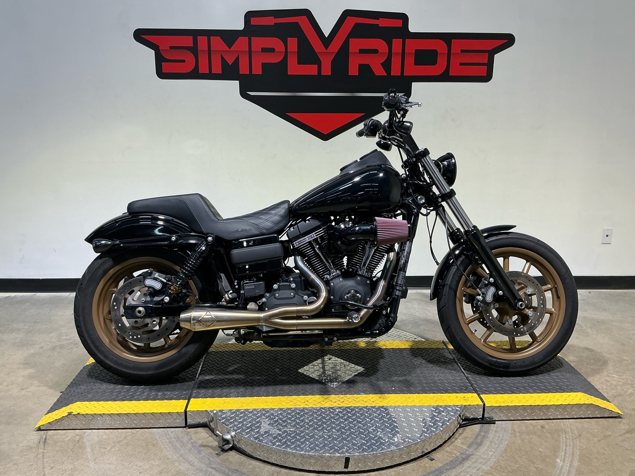 2016 Harley-Davidson Low Rider® S S in Eden Prairie, MN