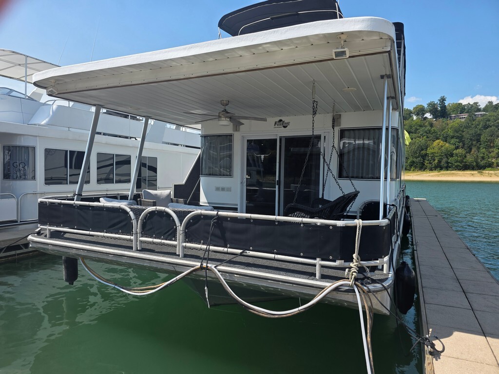 2005 Funtime 16' x 76' Widebody in russell springs KY