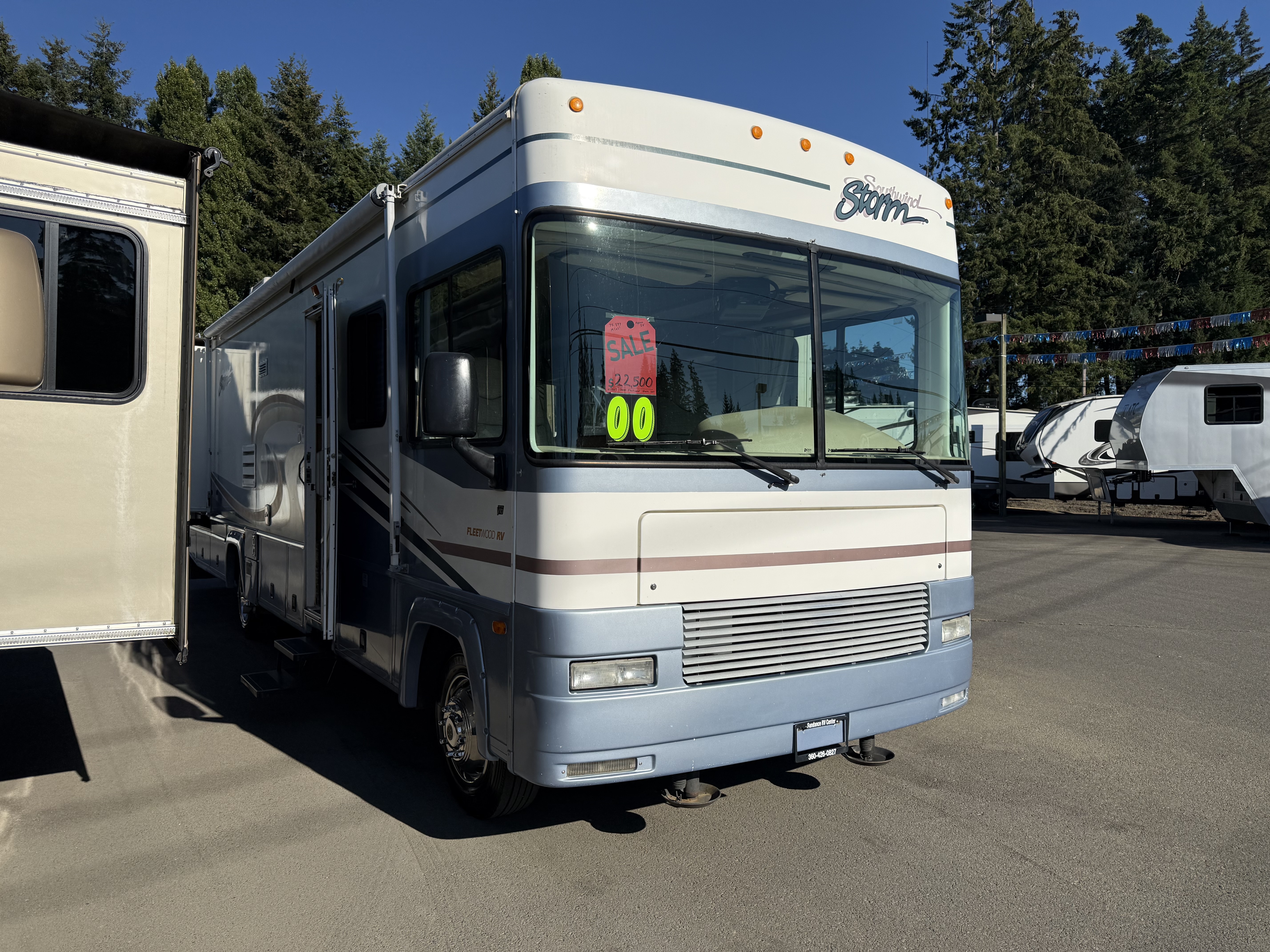 2000 Fleetwood STORM 34T in shelton WA