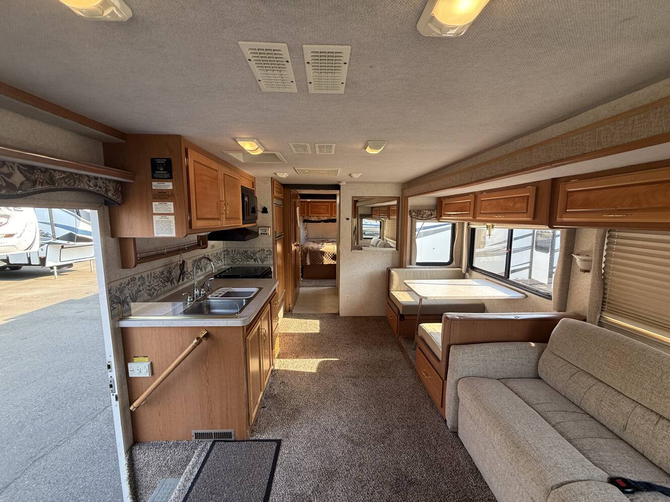 A photo of this 2000 Fleetwood STORM 34T